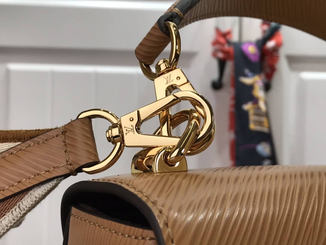 Louis Vuitton Twist MM Golden Lock Handle Epi Leather Replica Crossbody Bag M57506