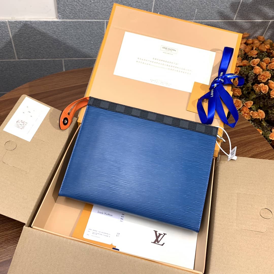 Louis Vuitton Pochette Voyage MM Replica Clutch M62912