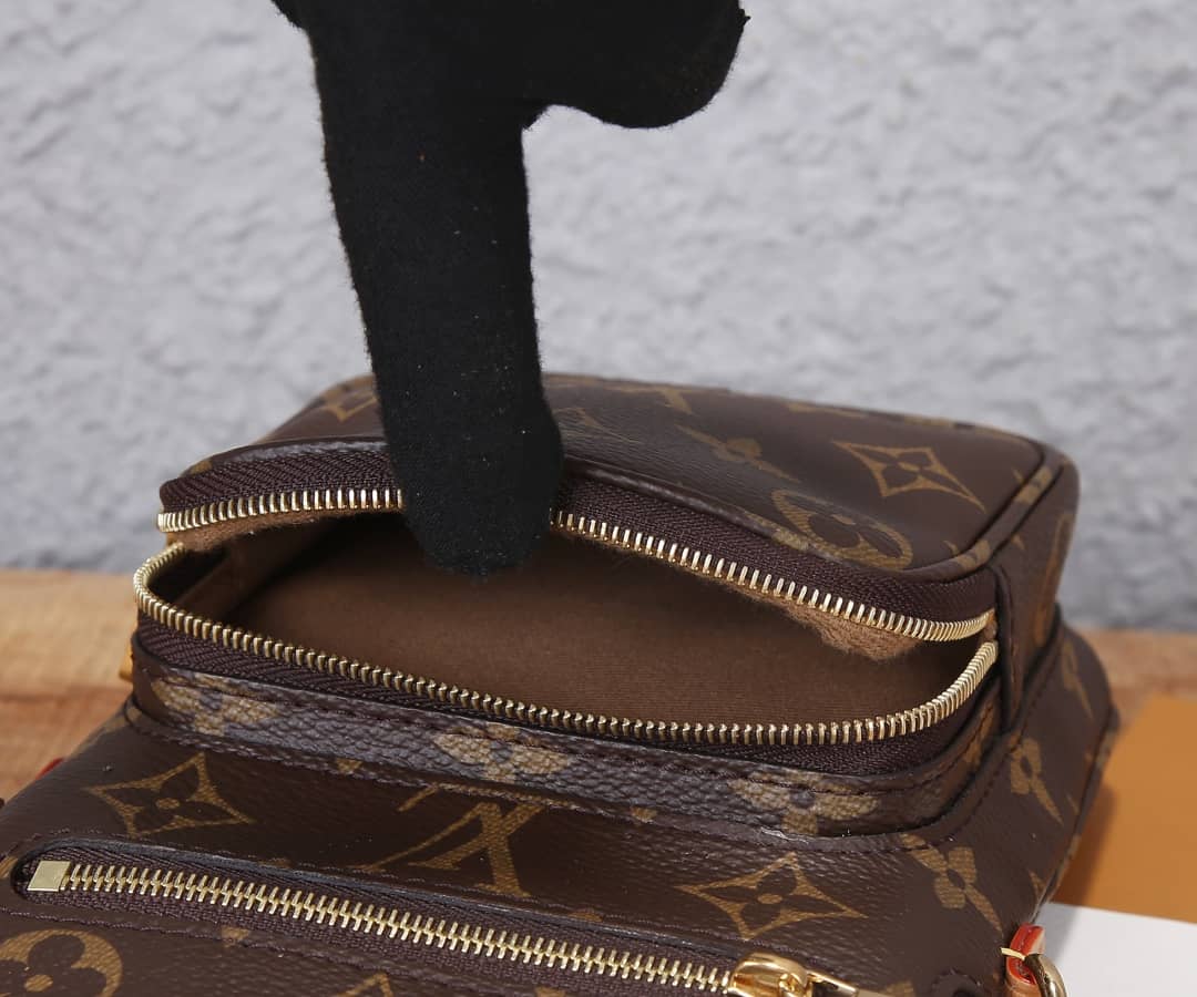 Louis Vuitton Utility Phone Sleeve Chain Shoulder Bag Replica M80746