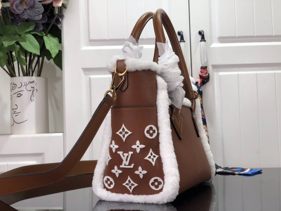 LV Tote Dupe  On My Side PM M58918 Replica Tote