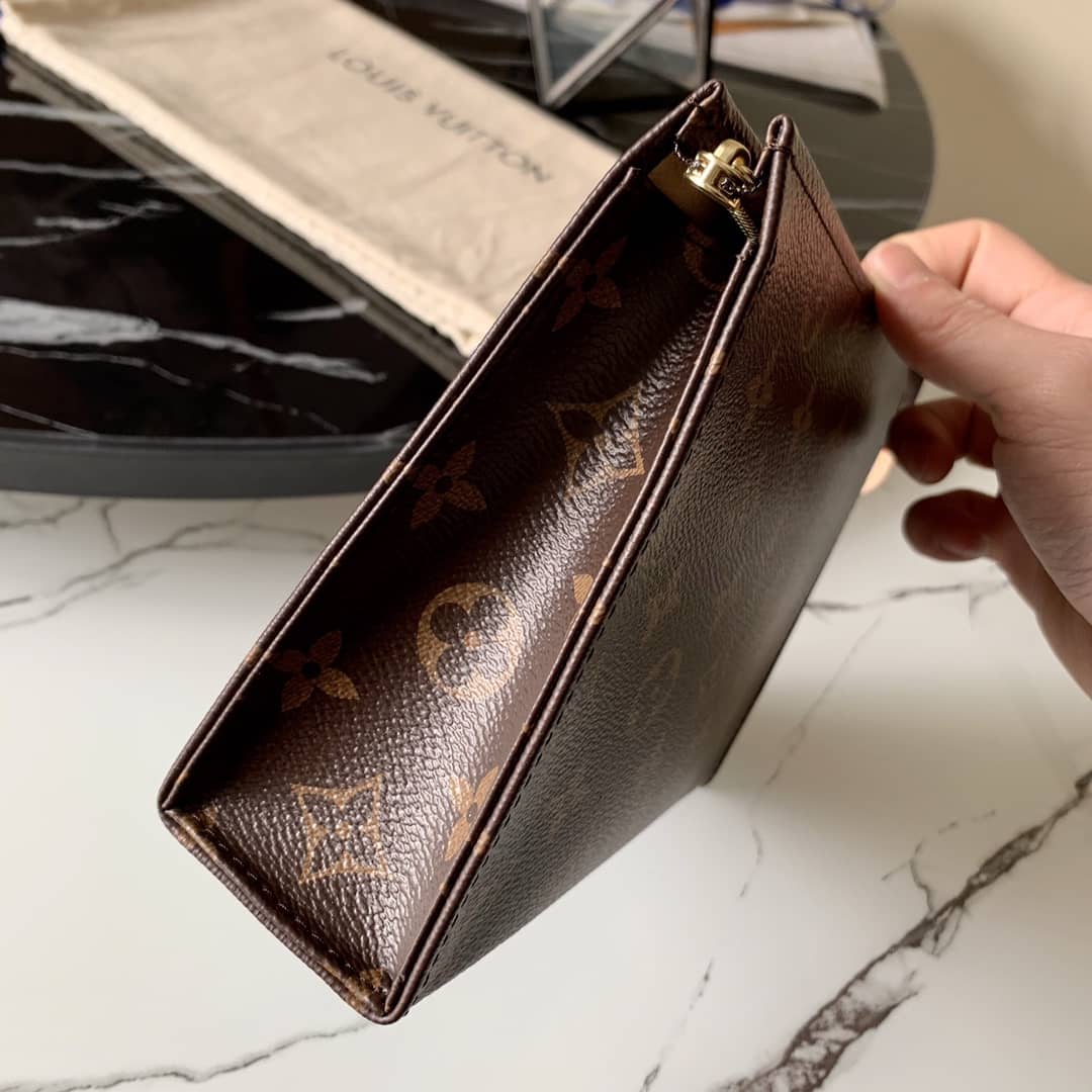 Louis Vuitton Toiletry Pouch Monogram Canvas Replica M47544