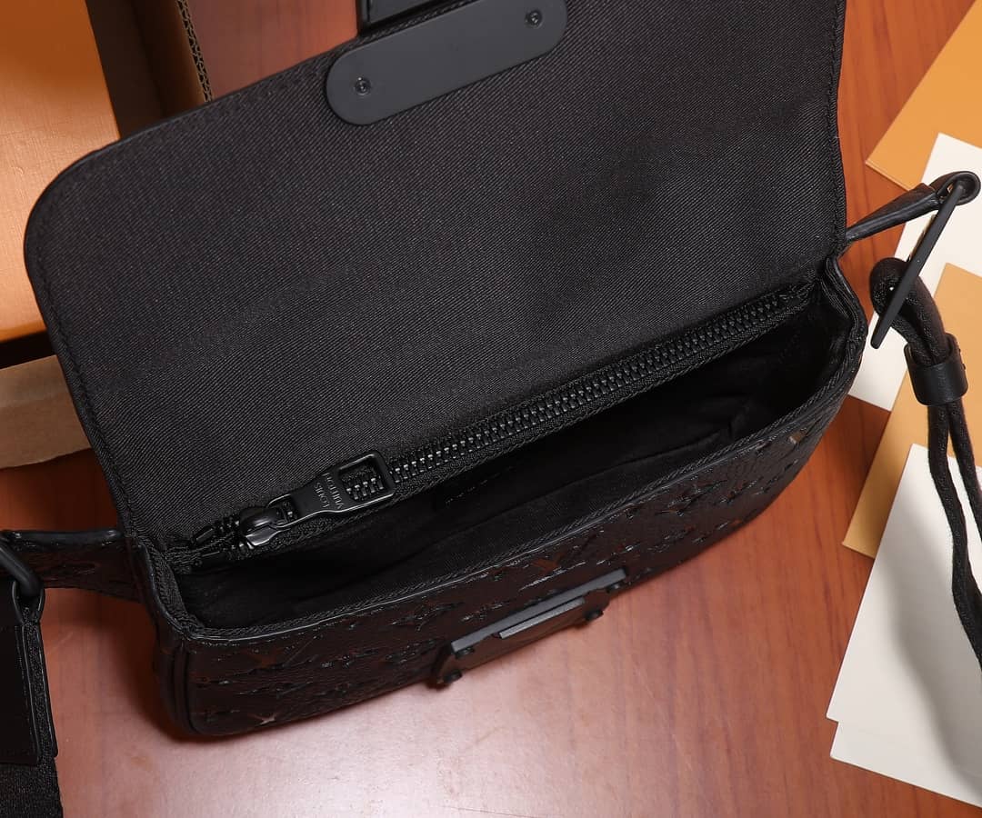 Louis Vuitton S Lock Sling Crossbody Bag Replica Black M58487