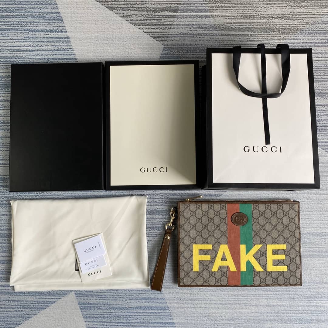Gucci GG Supreme With Print Clutch Replica 636171