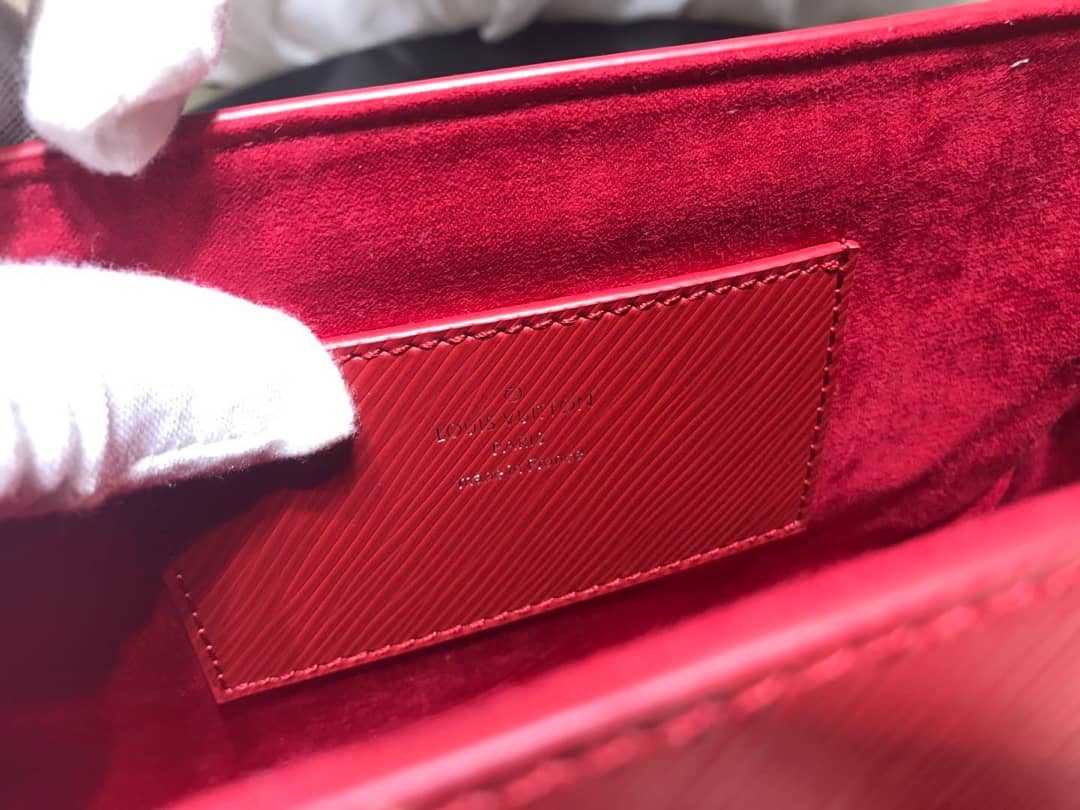 Louis Vuitton Epi Leather Twist MM Replica Bag Red
