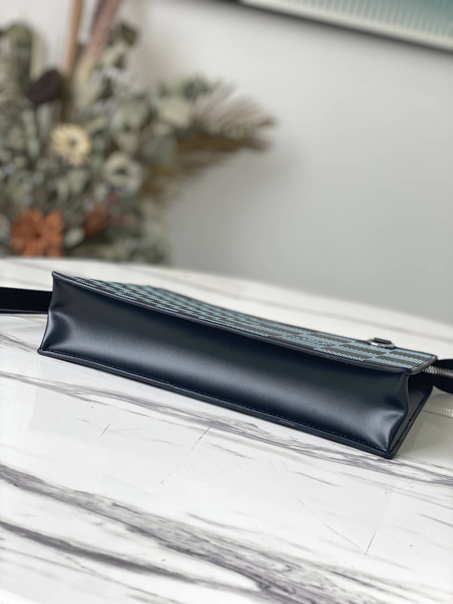 Louis Vuitton Damier Infini 3D Cowhide Leather Standing Pouch Replica Green N60449