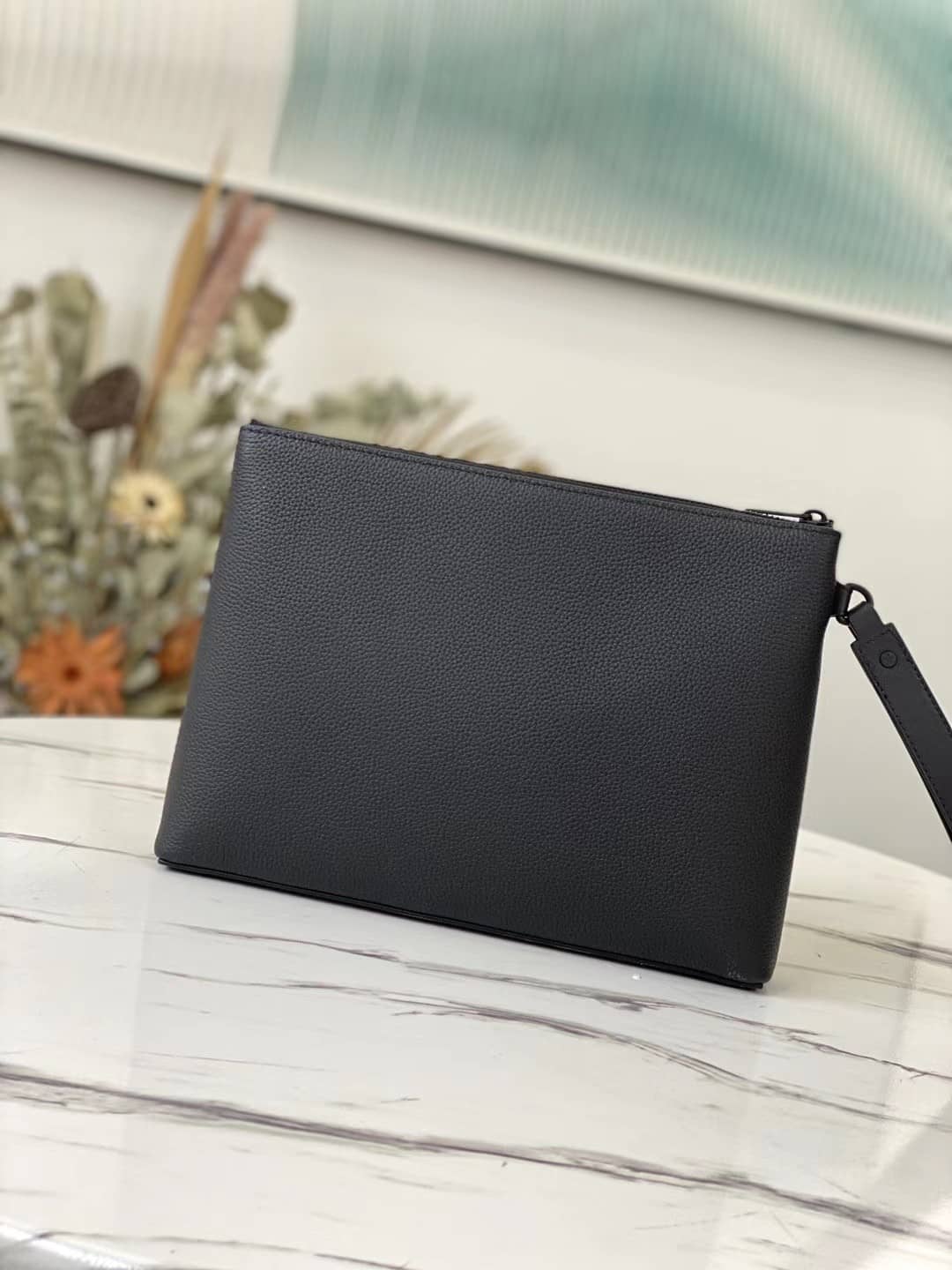 Louis Vuitton Aerogram IPad Pouch Grained Calf Leather Replica M69837