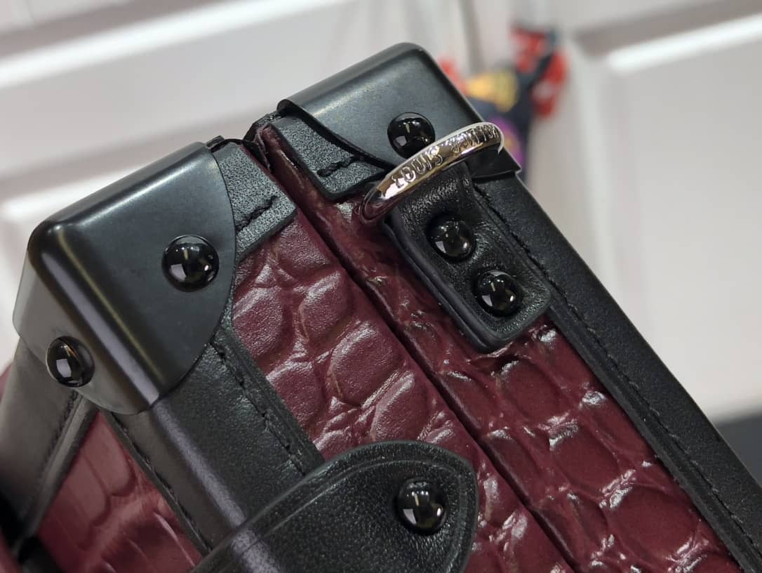 Louis Vuitton Petite Malle Brilliant Alligator Leather Replica Handbag Red N93817