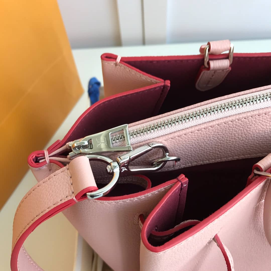 Louis Vuitton Lockmeto Tote Leather Tote Replica Pink M54569