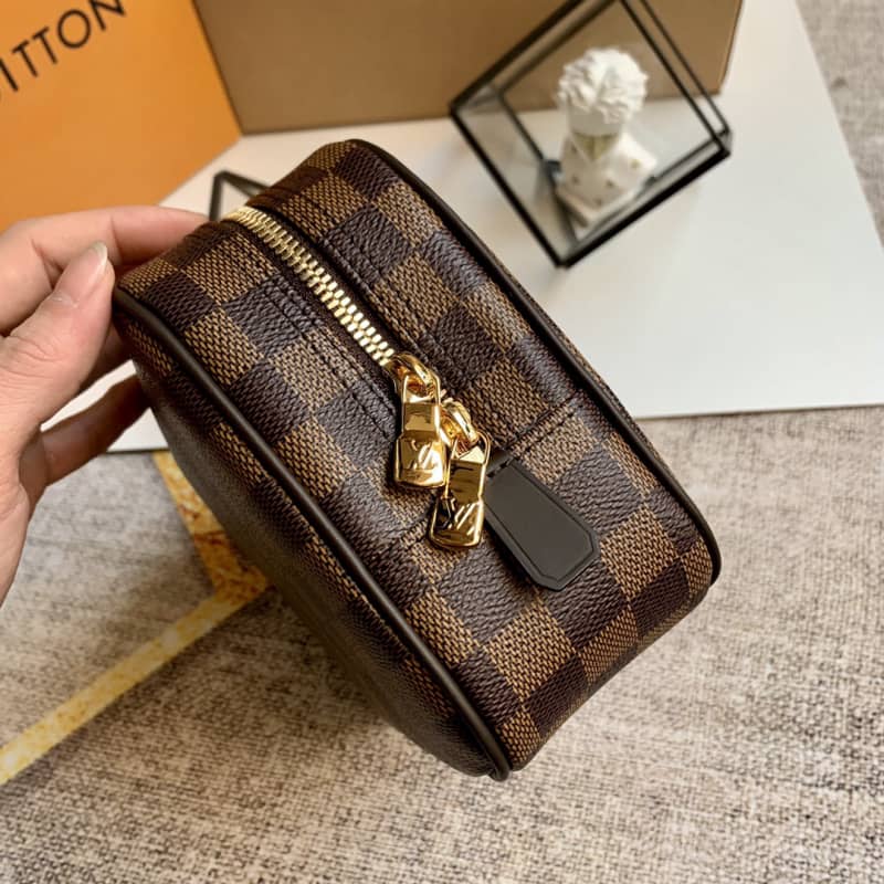 Louis Vuitton Damier Ebene Toiletry Pouch Replica