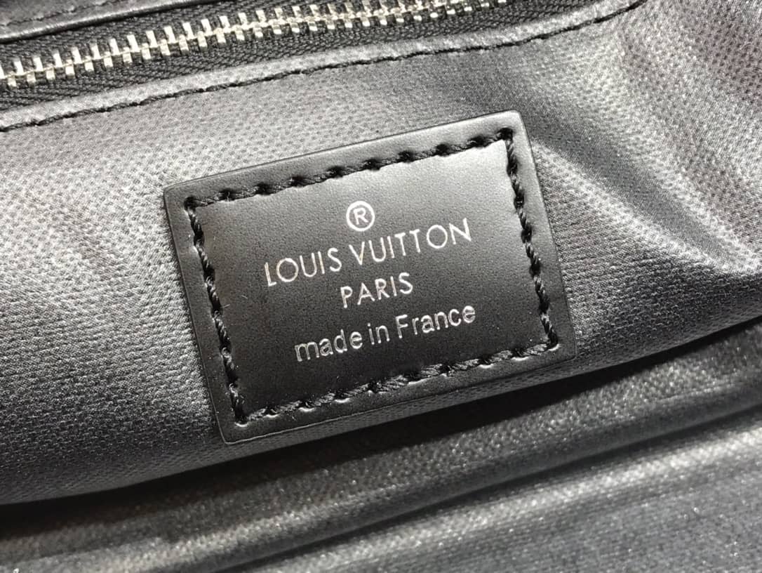 Louis Vuitton King Size Toiletry Bag Replica Black M47528