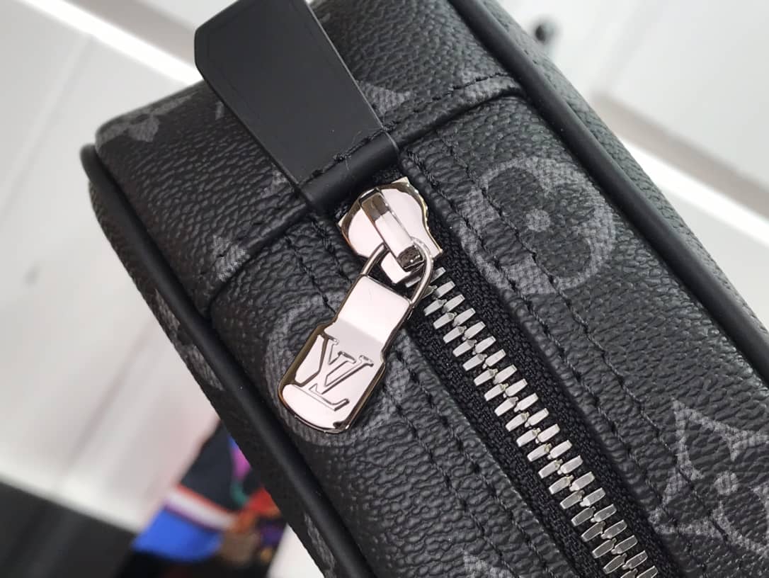 Louis Vuitton Monogram Eclipse Toiletry Pouch M483384