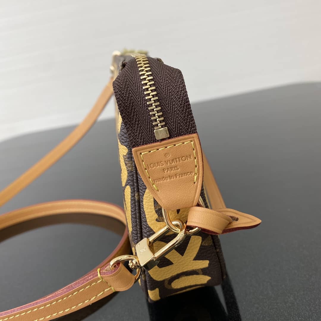 Louis Vuitton Pochette Dupe 2001 Pochette Accessories Graffiti Monogram Bag M51980