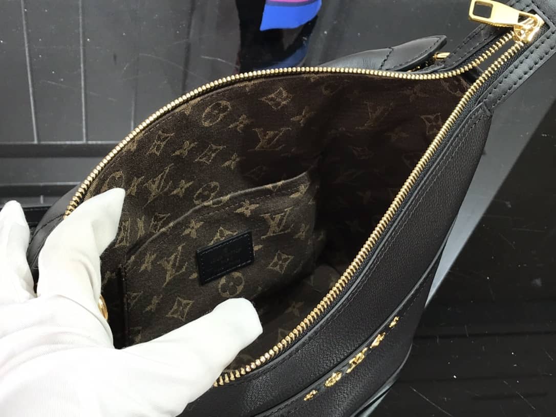 Louis Vuitton Cruiser PM Calfskin Leather Replica Bag Black M57934