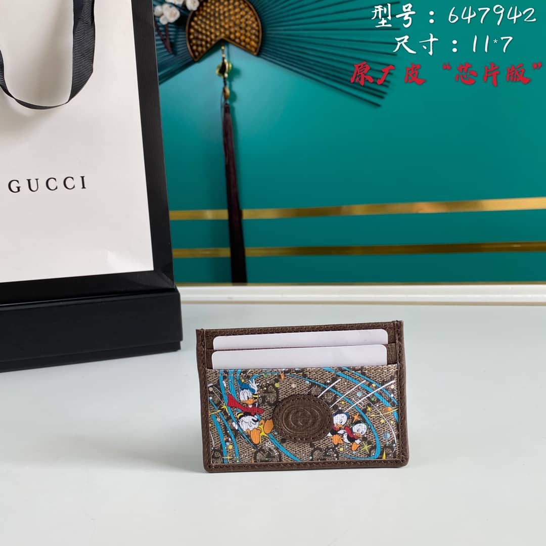 Gucci x Disney Donald Duck Credit Card Holder Replica 647942