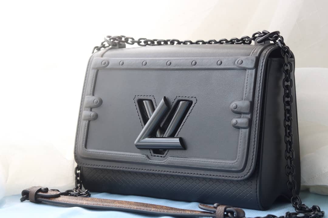 Louis Vuitton Twist Epi Handbag Replica Black M50320