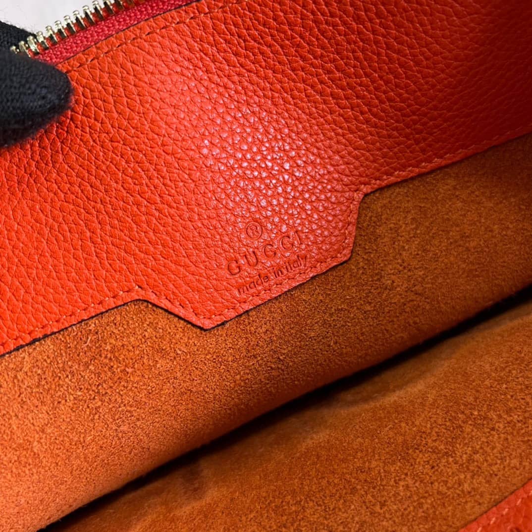 Gucci Calfskin Matelasse Small GG Marmont Chain 681200 Replica Clutch