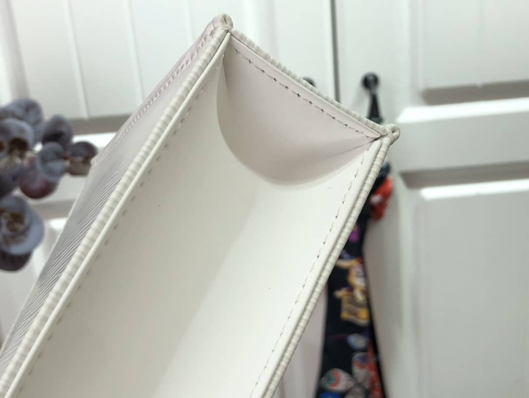 Louis Vuitton Petit Sac Plat Flat Shoulder Bag Replica White M80169