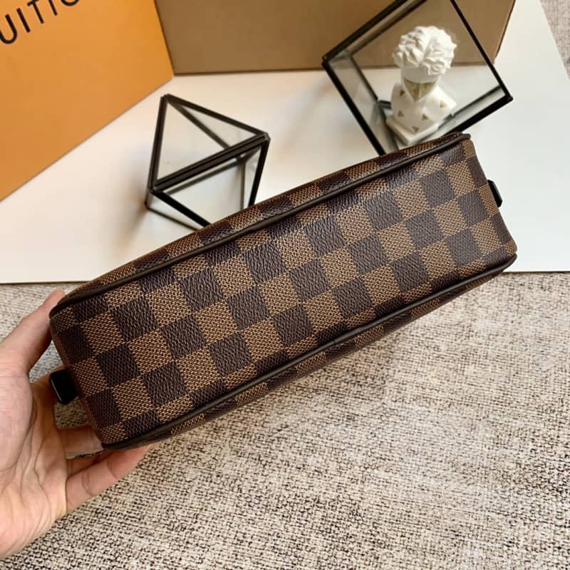 Louis Vuitton Damier Ebene Toiletry Pouch Replica