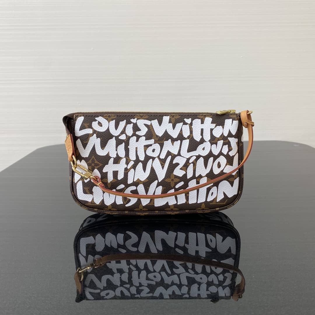 Louis Vuitton Pochette Dupe 2001 Accessories Graffiti Monogram Bag M51980 White