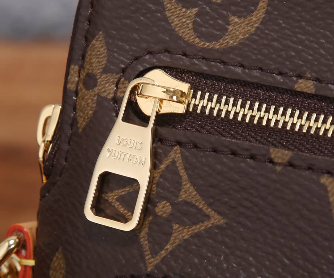 Louis Vuitton Utility Phone Sleeve Chain Shoulder Bag Replica M80746