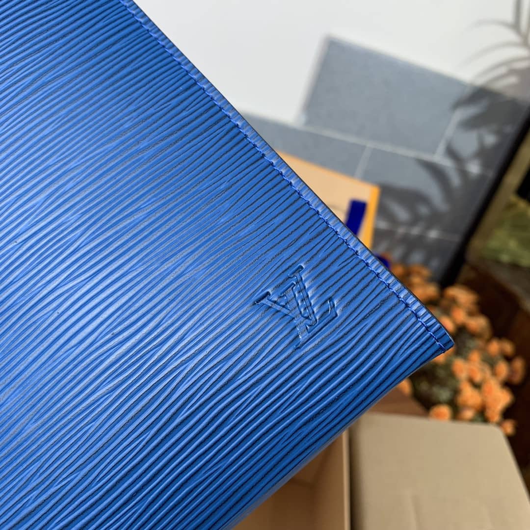 Louis Vuitton Pochette Voyage MM Replica Clutch M62912