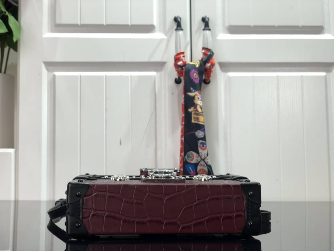 Louis Vuitton Petite Malle Brilliant Alligator Leather Replica Handbag Red N93817