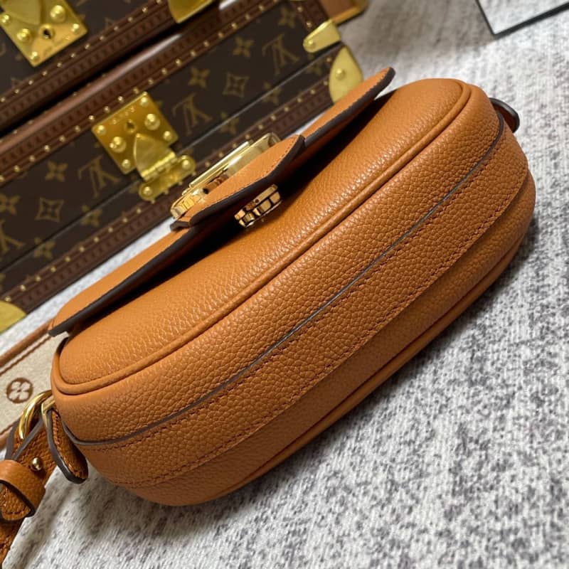 Louis Vuitton Pont 9 Soft MM Replica Handbag M58729