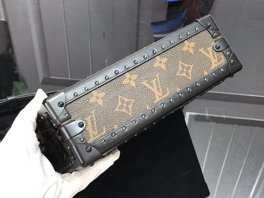 Louis Vuitton Monogram Replica Clutch Box M20233