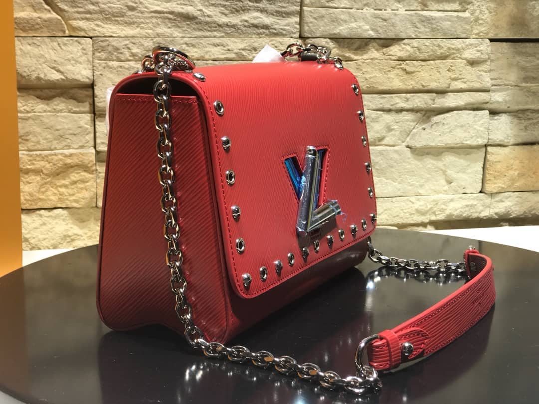 Louis Vuitton AAA Replica Twist MM Chain Shoulder Bag