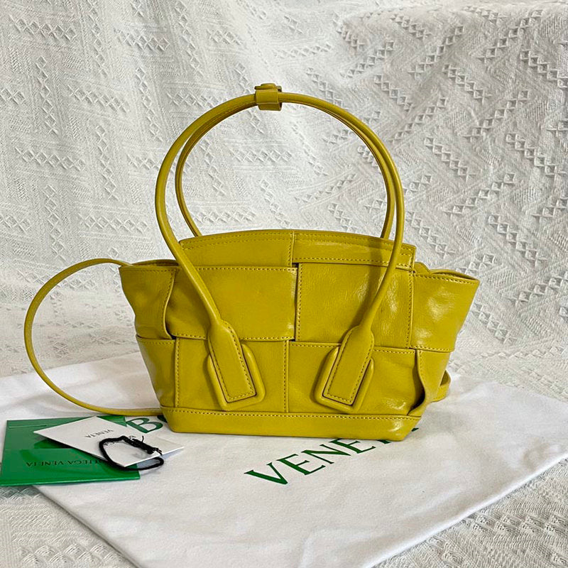 Bottega Veneta Bag Dupe 2108SF0256