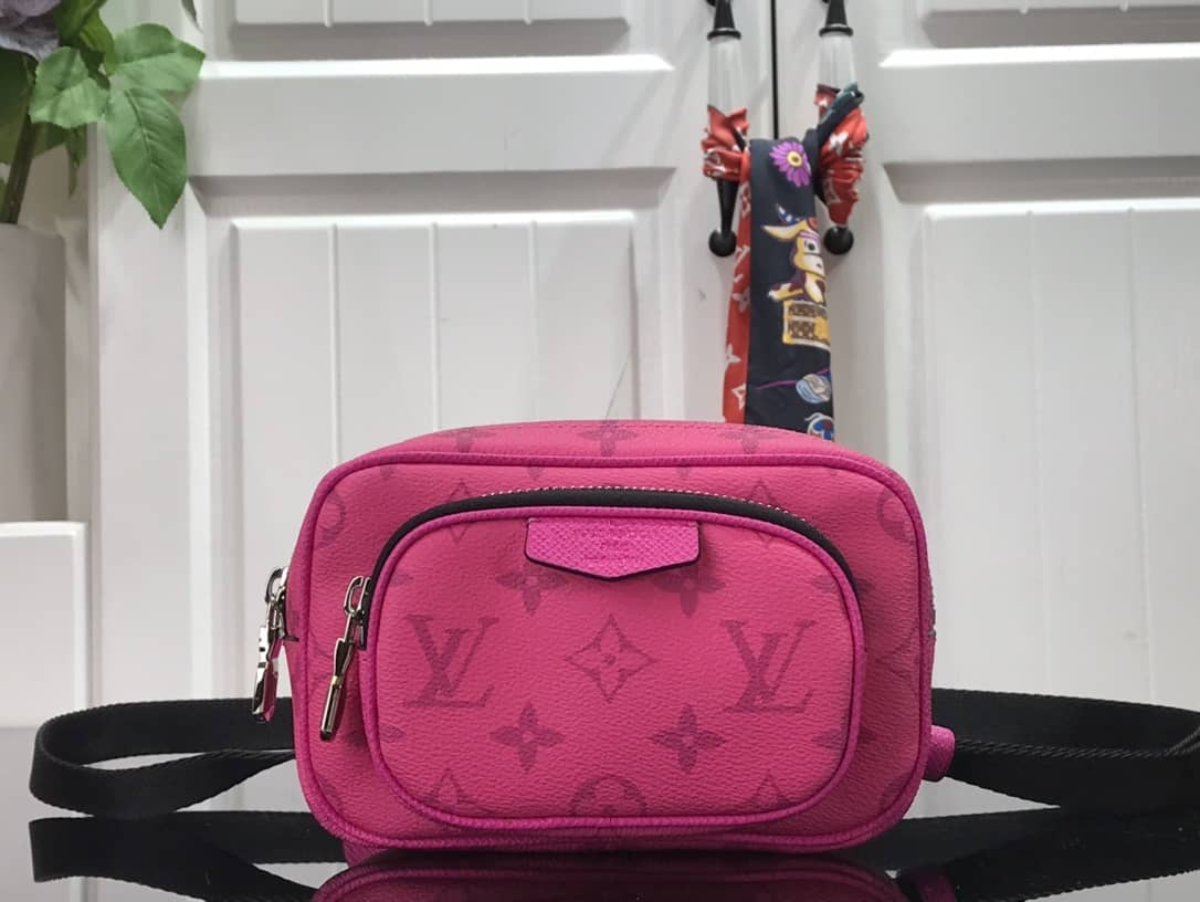 Louis Vuitton Outdoor Replica Pochette Monogram Eclipse Pink M30755