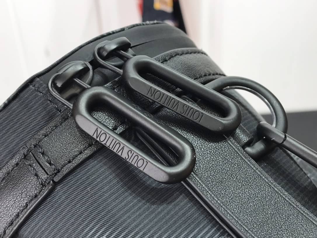 Louis Vuitton 2054 Expandable Polochon Replica Bucket Bag M45604