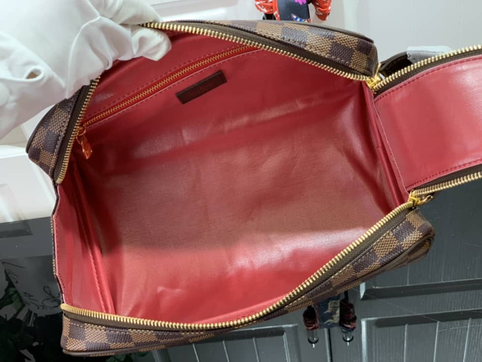 Louis Vuitton Dopp Kit Toilet Pouch Monogram Canvas M44494 Replica