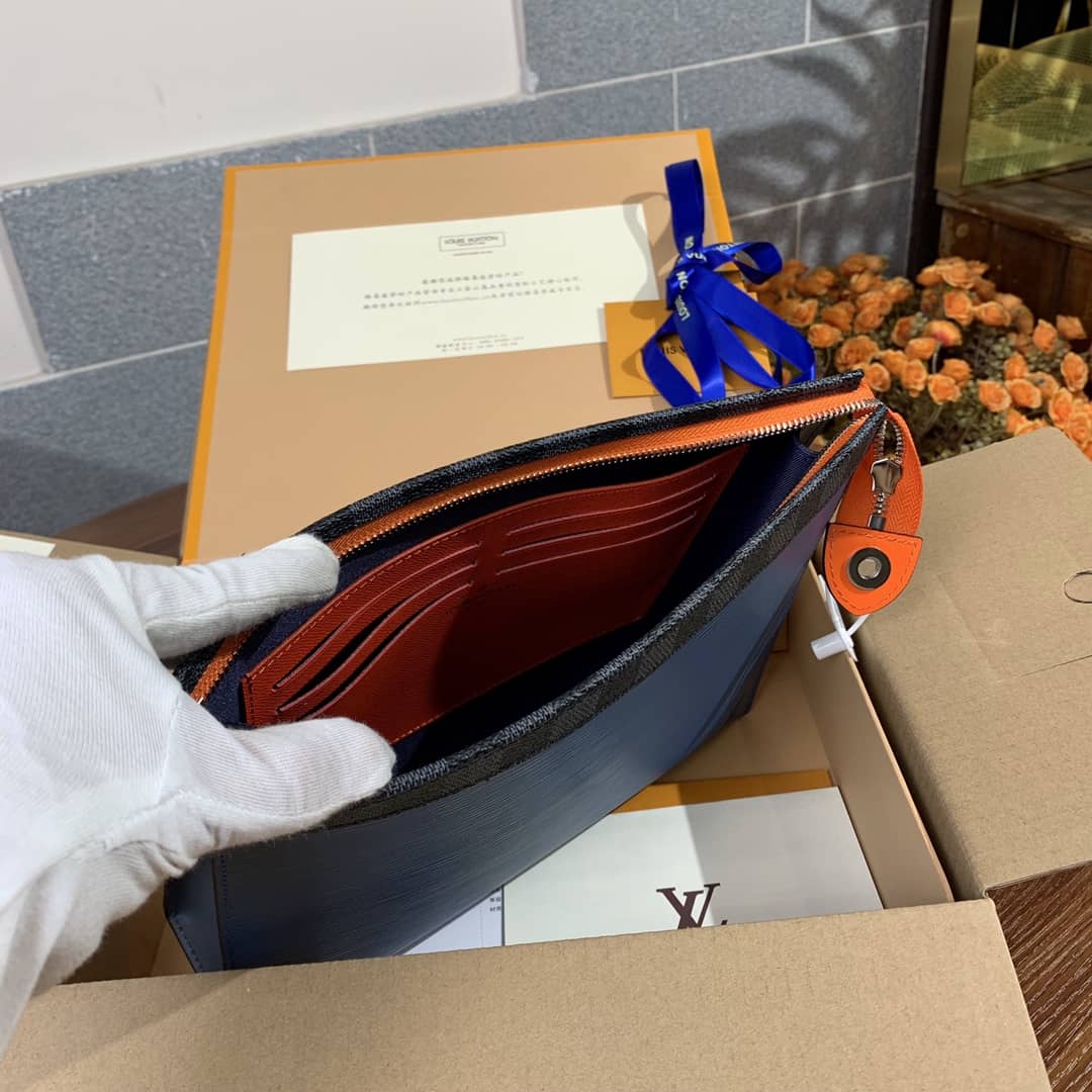 Louis Vuitton Pochette Voyage MM Replica Clutch M62912