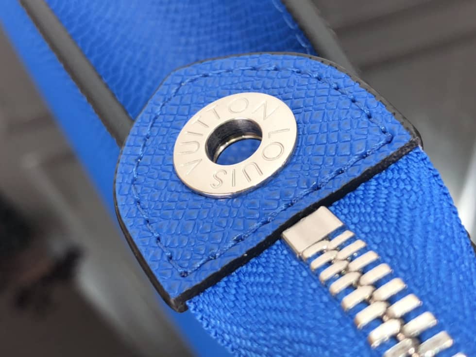 Louis Vuitton Taiga Pochette Voyage Blue M59147 Replica