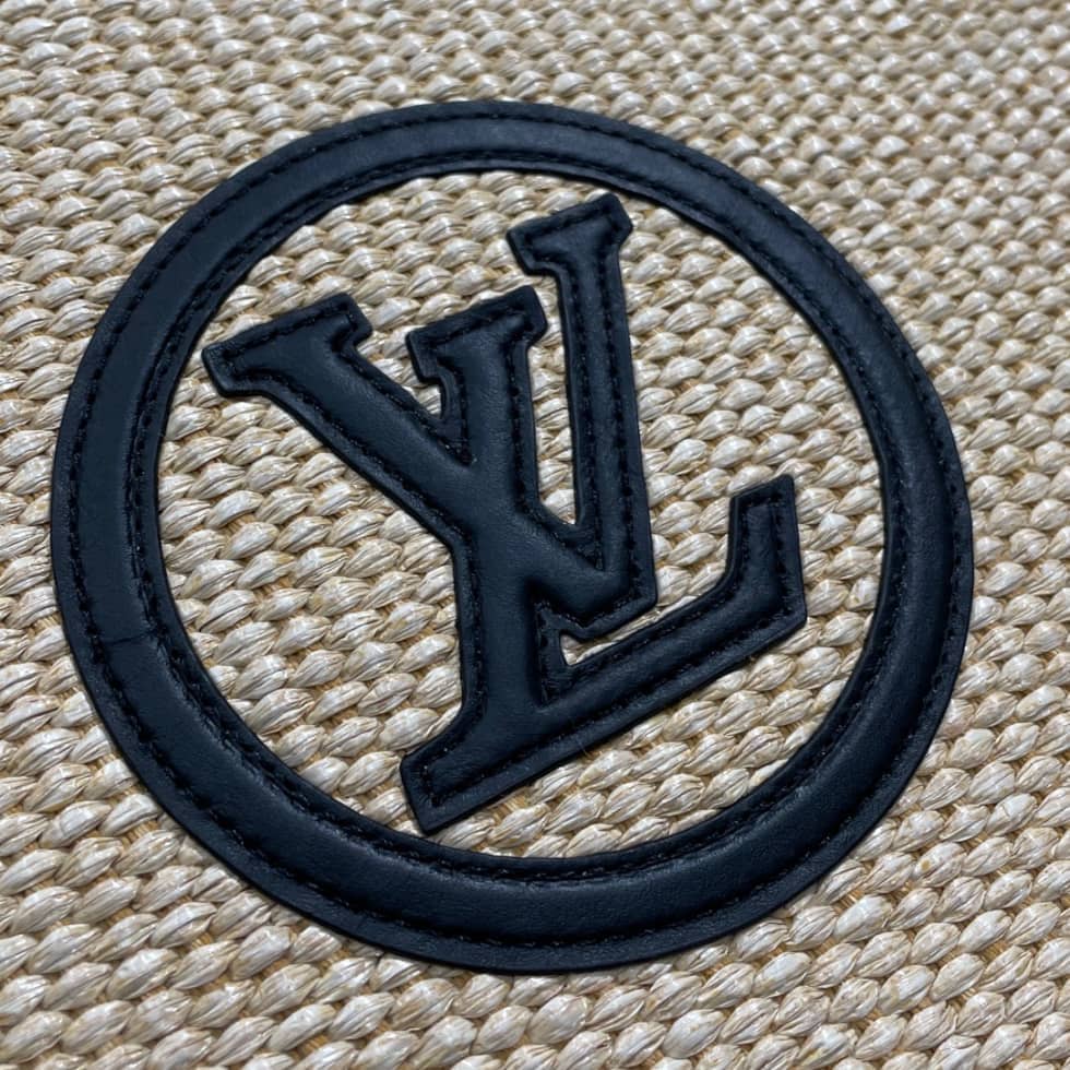 Louis Vuitton Toiletry Pouch on Chain Circle Logo M81366 Replica