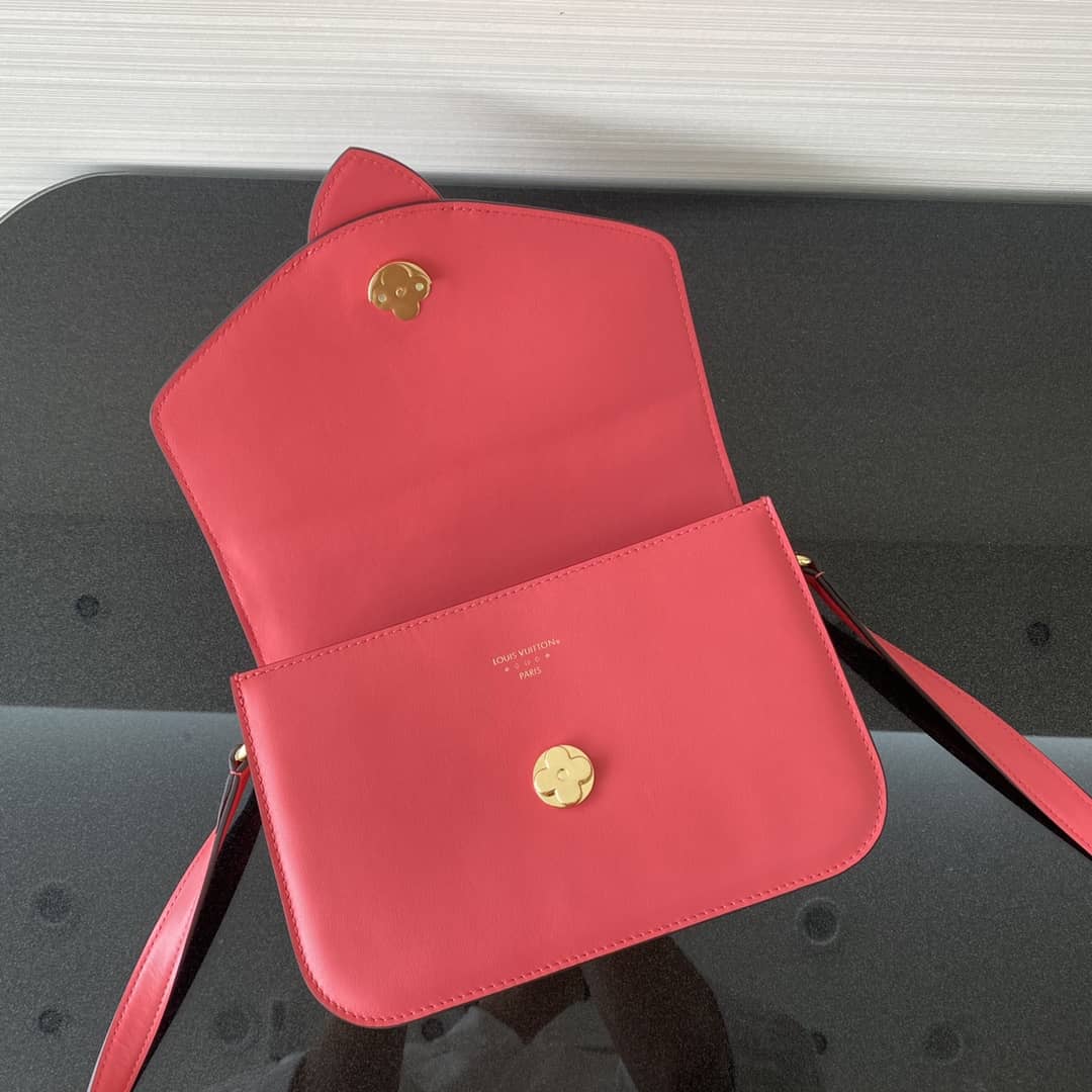 Louis Vuitton Pont 9 Leather Crossbody Bag M55948