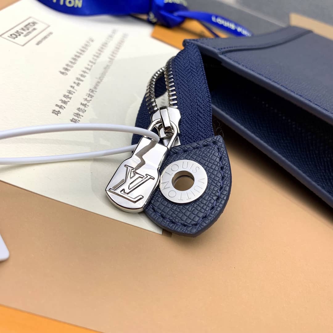 Louis Vuitton Pochette Voyage MM Taiga Leather Replica Handbag Blue M30677