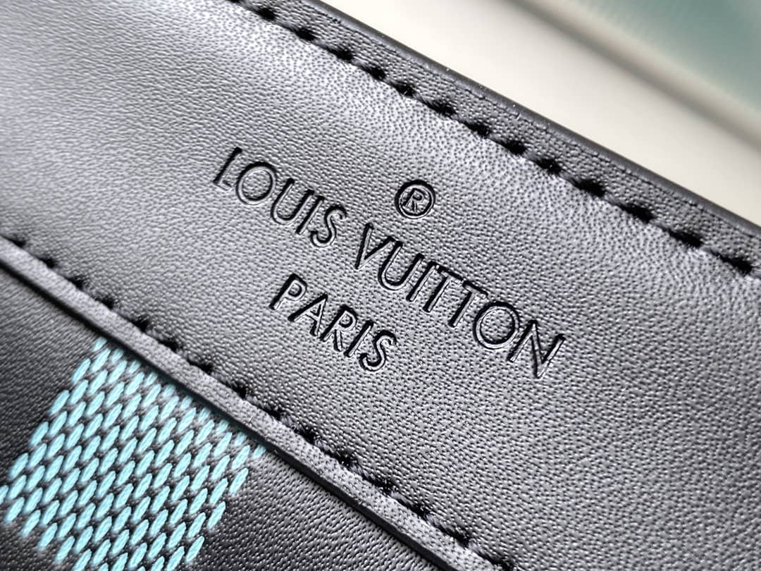 Louis Vuitton Damier Infini 3D Cowhide Leather Standing Pouch Replica Green N60449