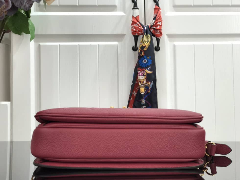 Best Replica Louis Vuitton Pochette Metis Marine Leather Rose M44071 Replica Shoulder Bag(ColaReps)