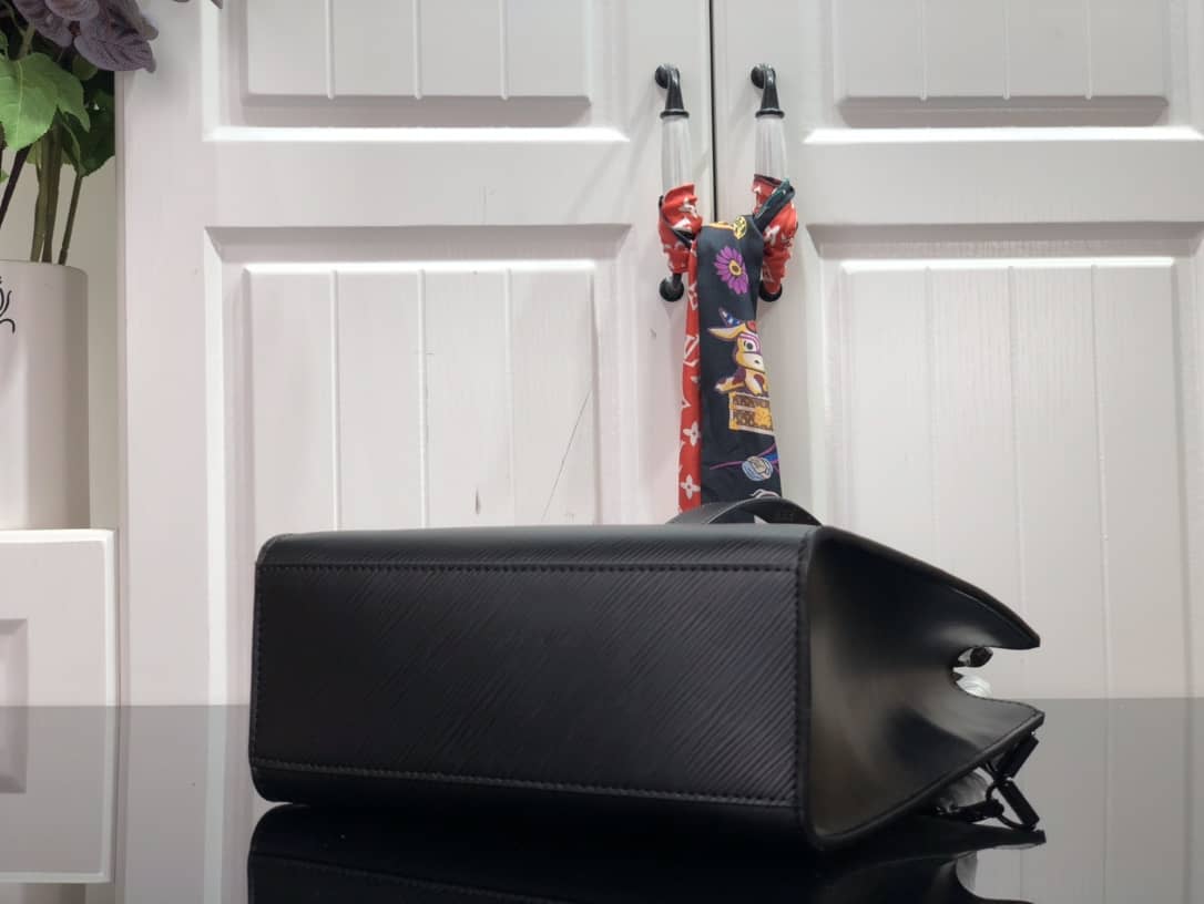 Louis Vuitton Sac Plat BB Shoulder Bag Replica Black M58660