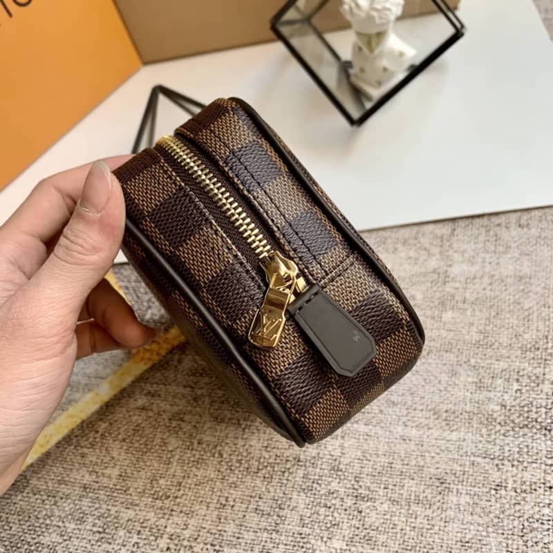 Louis Vuitton Toiletry Trousse Damier Pouch PM Replica N47522
