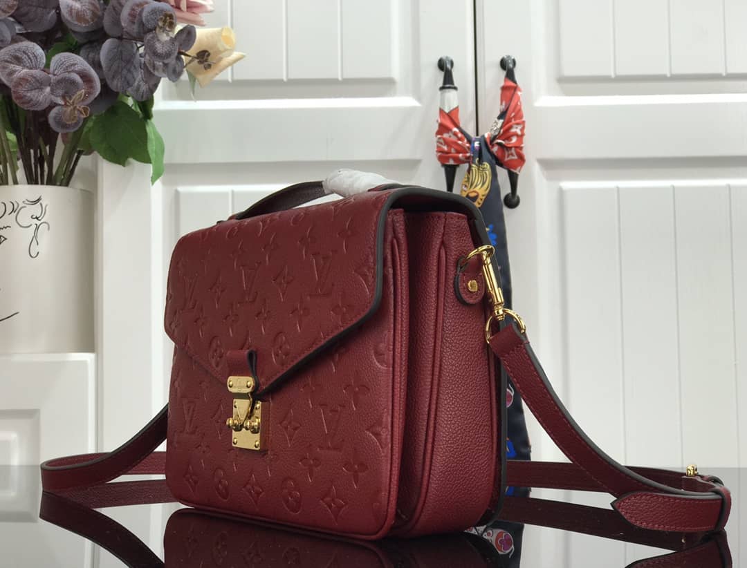 Louis Vuitton Pochette Metis Marine Leather Red M44071 Replica Shoulder Bag