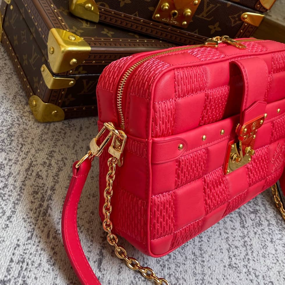 Louis Vuitton Troca MM Red M59111 Replica Camera Bag