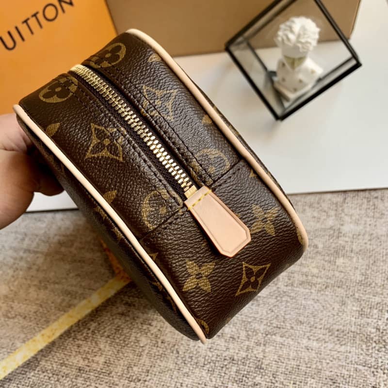 Louis Vuitton Toilet Pouch GM Monogram Canvas Replica M43383
