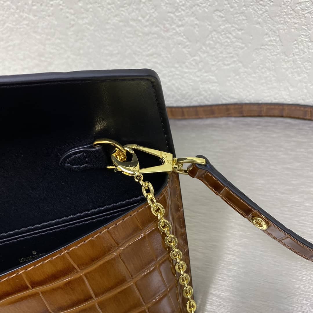 Louis Vuitton 7 Star Chain Clutch Bag Brown