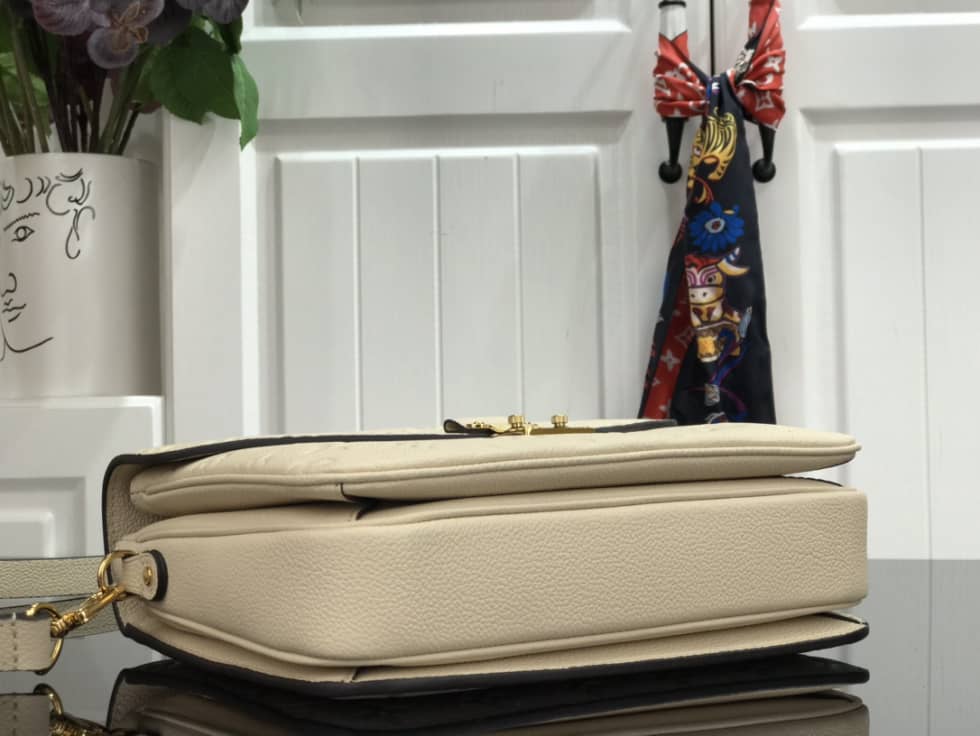 Louis Vuitton Pochette Metis Marine Leather White M44071 Replica Shoulder Bag