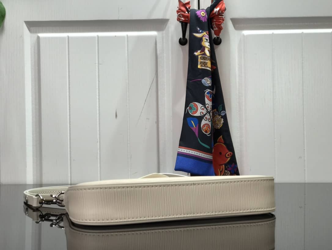 Louis Vuitton Epi Easy Pouch On Strap Replica Bag Beige M80471