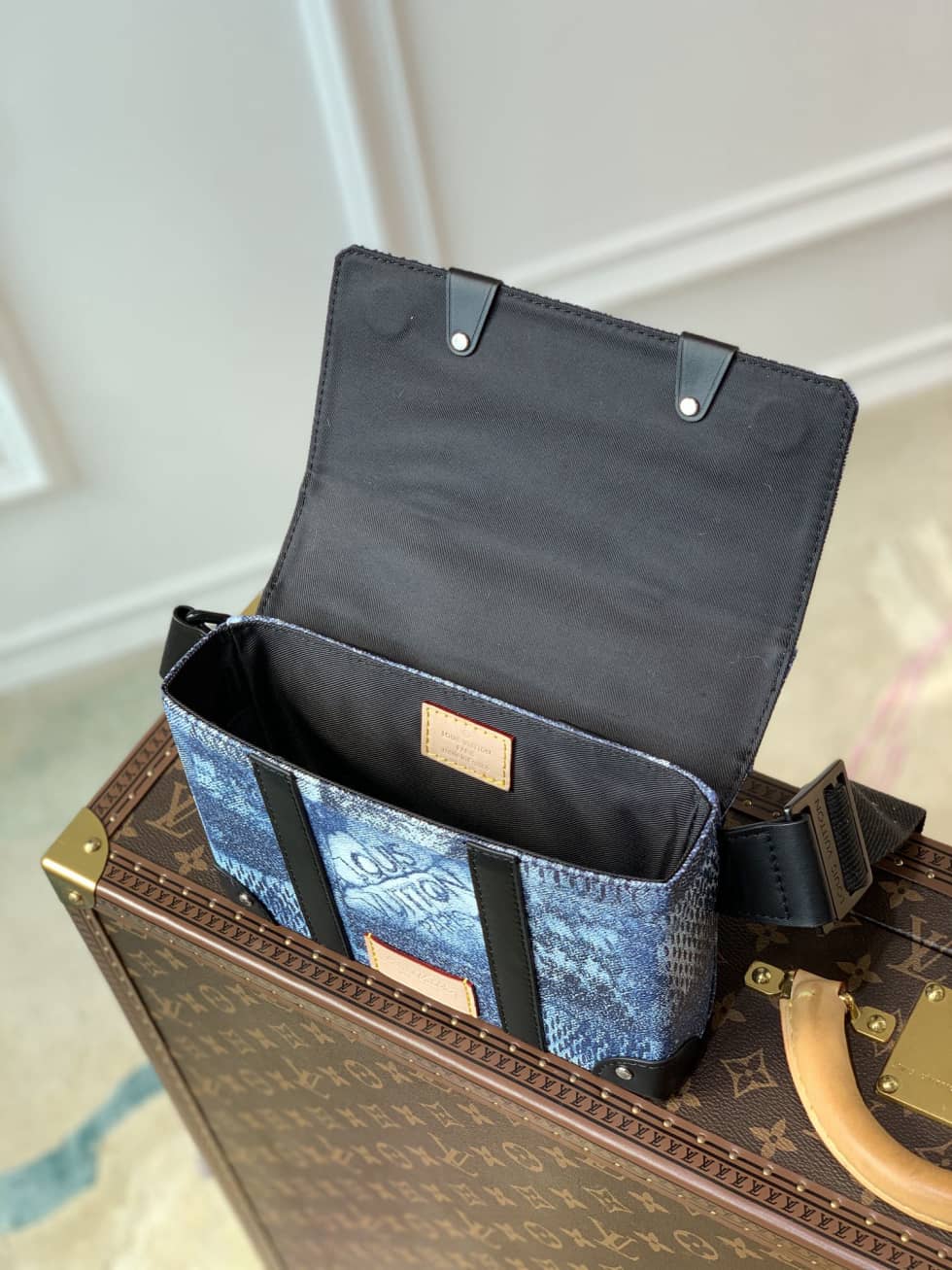 Louis Vuitton Trunk Slingbag Damier Salt Marine N50061 Replica Shoulder Bag