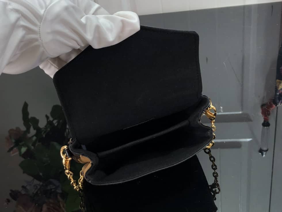 Louis Vuitton Pochette Métis Monogram Reverse M80311 Replica